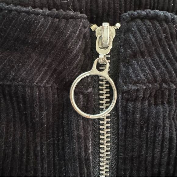 Y2K Black Corduroy Mini Zipper Skirt Size 9 Arizona Jean Co. - Picture 2 of 9